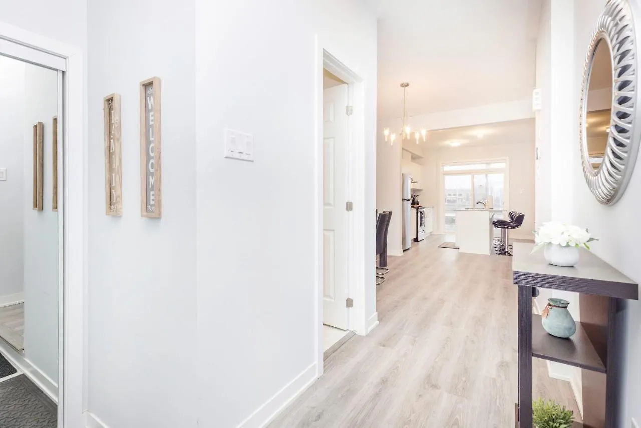 別荘 Near Dt Ottawa - Contemporary 3Br Townhouseヴィラ