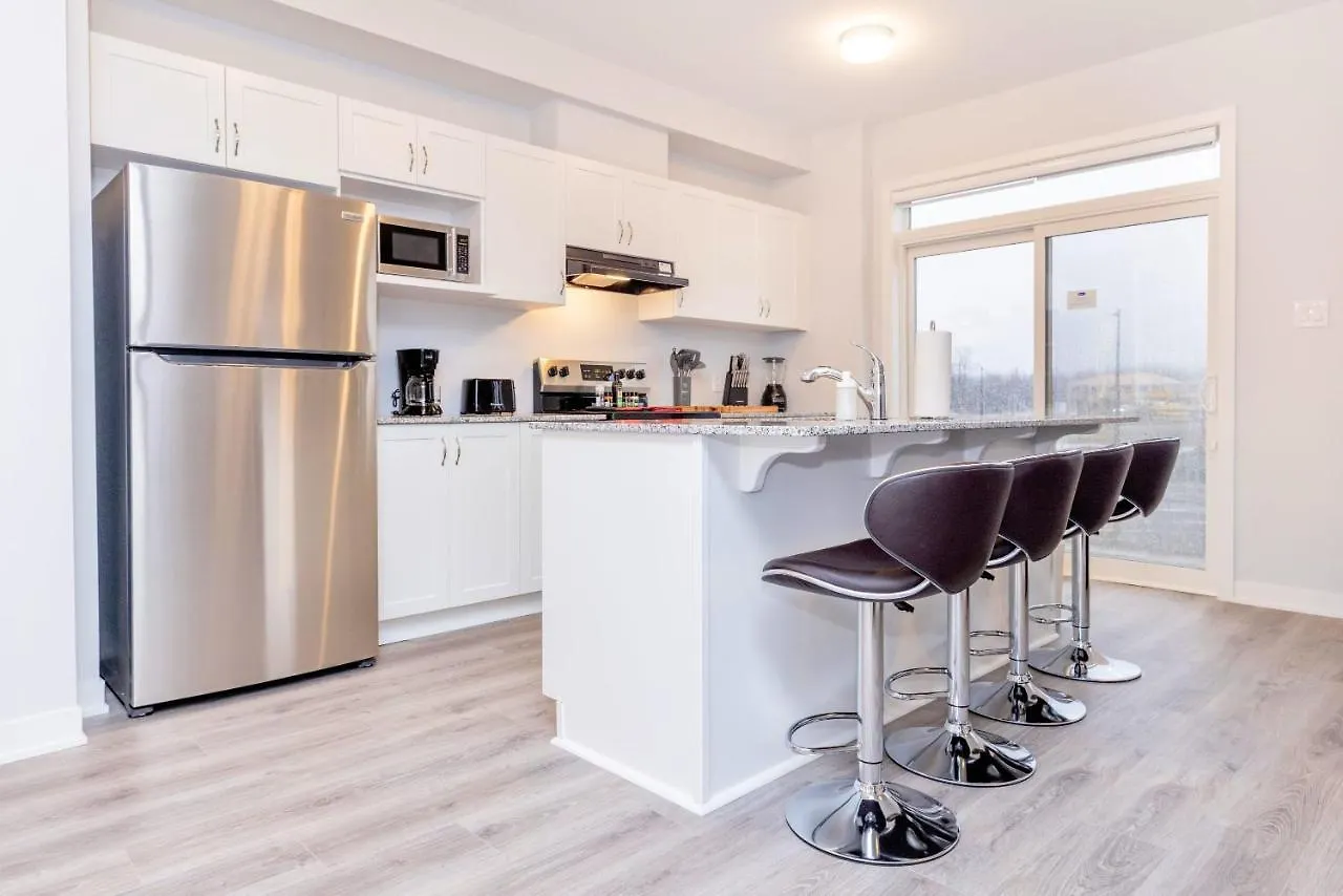 別荘 Near Dt Ottawa - Contemporary 3Br Townhouseヴィラ